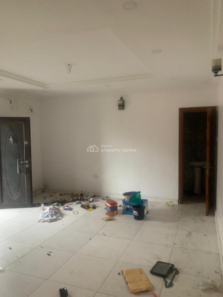 Relatively New and Spacious 3 Bedroom, Gbagada Phase 1, Gbagada, Lagos, Flat / Apartment for Rent