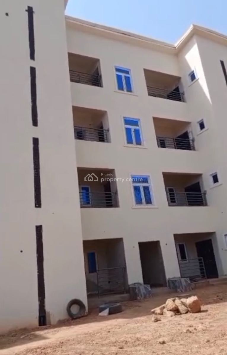 3 Bedroom En-suite Flat, Jahi, Abuja, Block of Flats for Sale