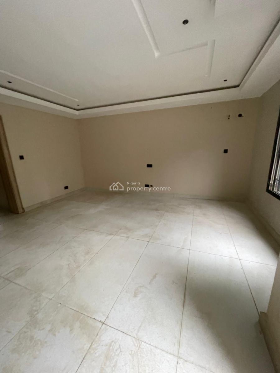 Distress 4 Bedroom Terrace Duplex in an Estate, Life Camp, Abuja, Terraced Duplex for Sale