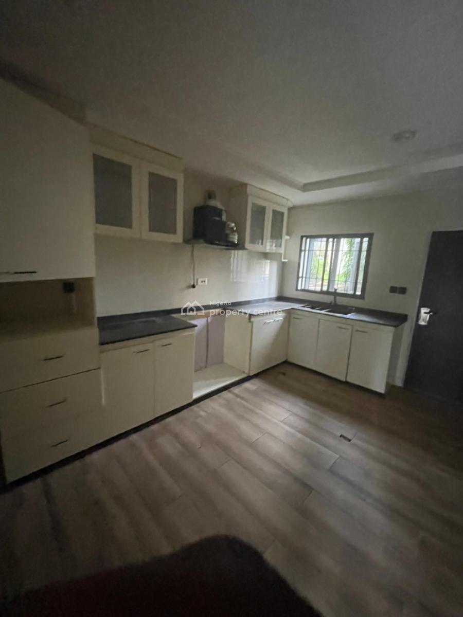 Distress 4 Bedroom Terrace Duplex in an Estate, Life Camp, Abuja, Terraced Duplex for Sale