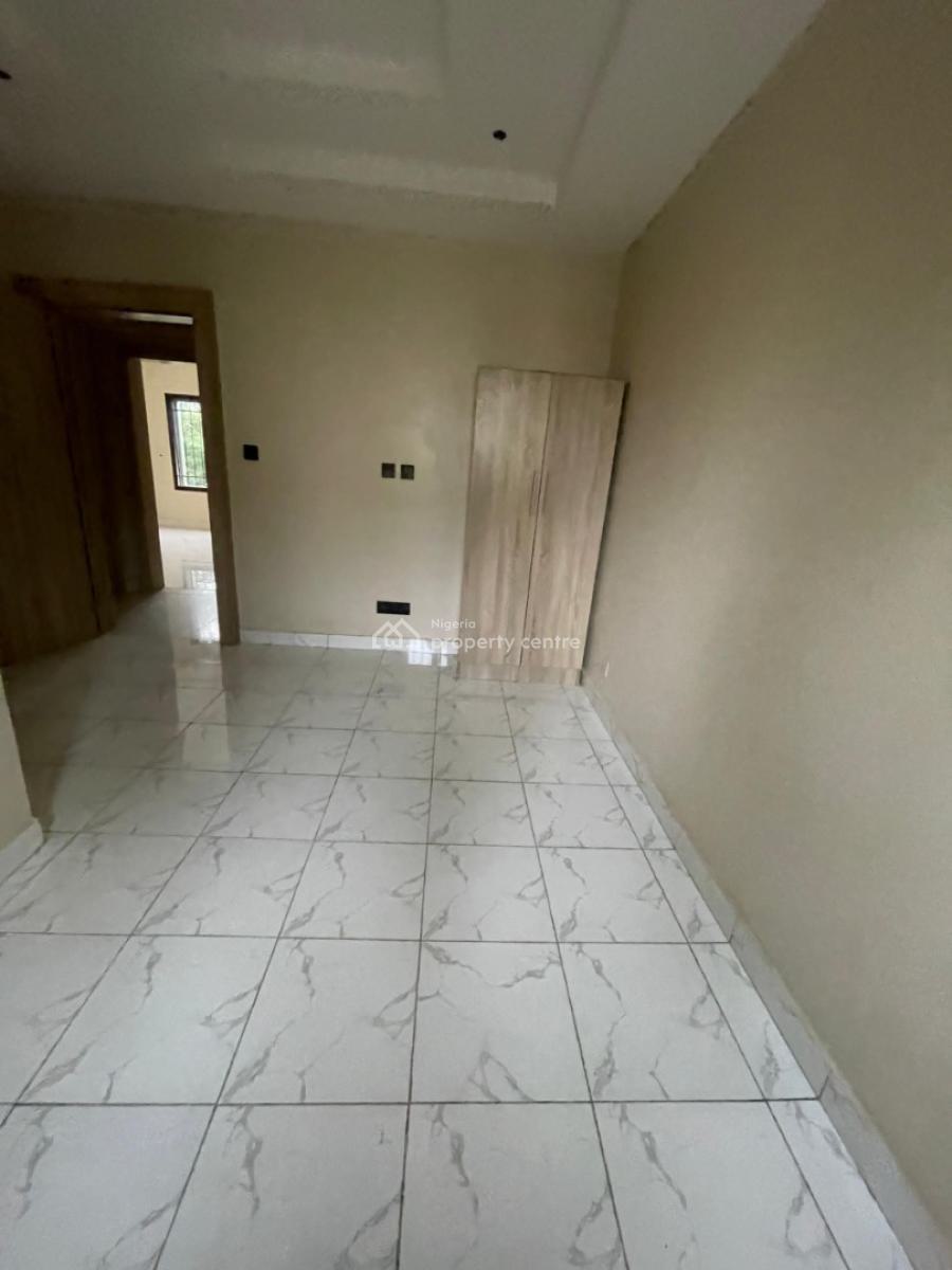 Distress 4 Bedroom Terrace Duplex in an Estate, Life Camp, Abuja, Terraced Duplex for Sale