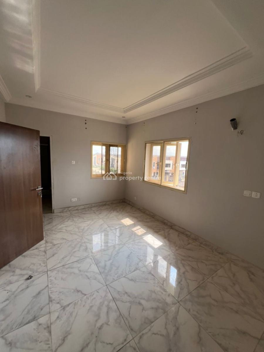 Very Massive and Spacious Three (3) Bedroom House with Bq, Aquamarine Estate, Apo, Abuja, Terraced Duplex for Rent
