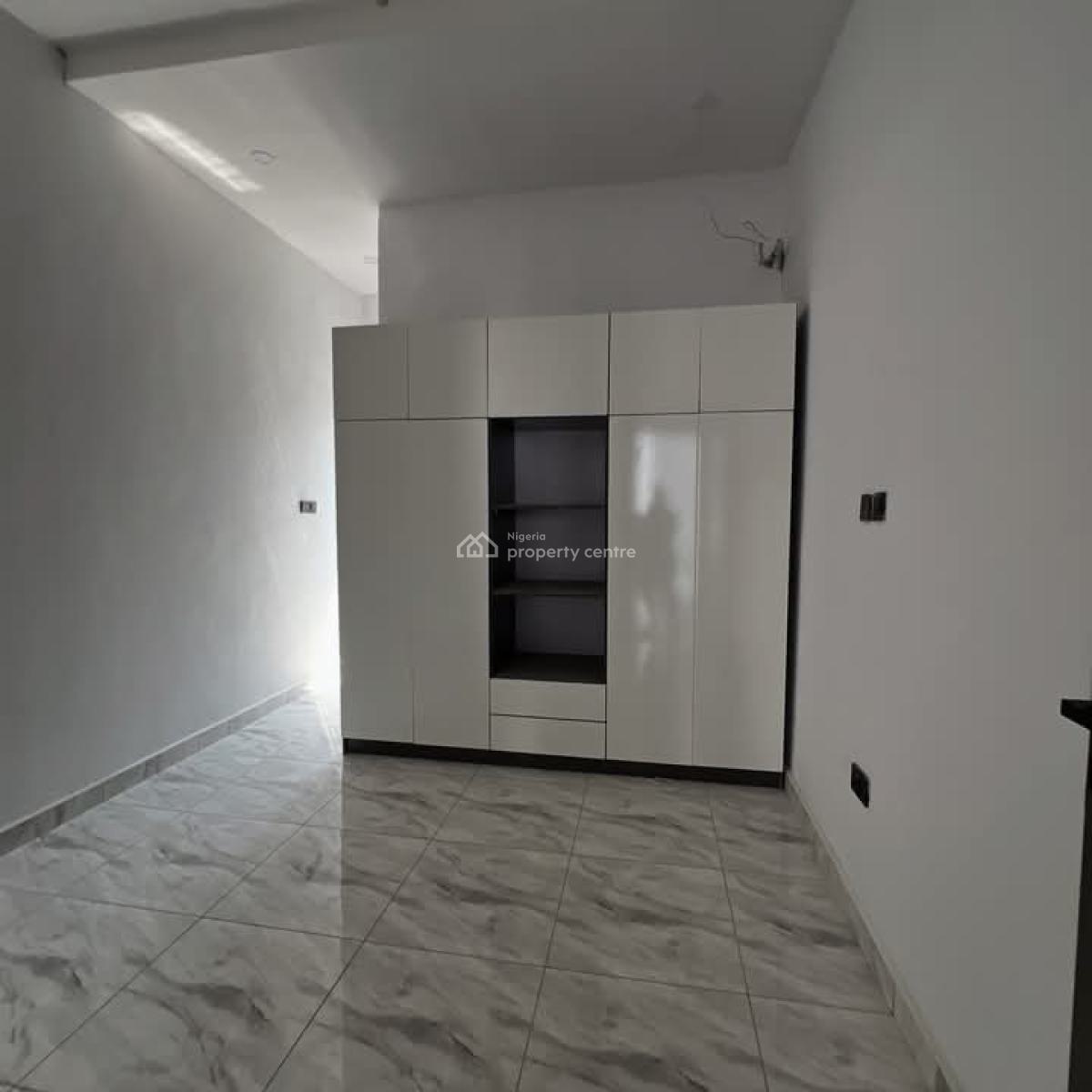Nicely Finished 4-bedroom Terrace Duplex, Ikota, Lekki, Lagos, Terraced Duplex for Sale