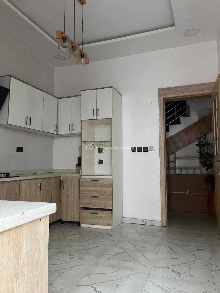 Mini Flat Available, Gra, Ikota, Lekki, Lagos, Flat / Apartment for Rent