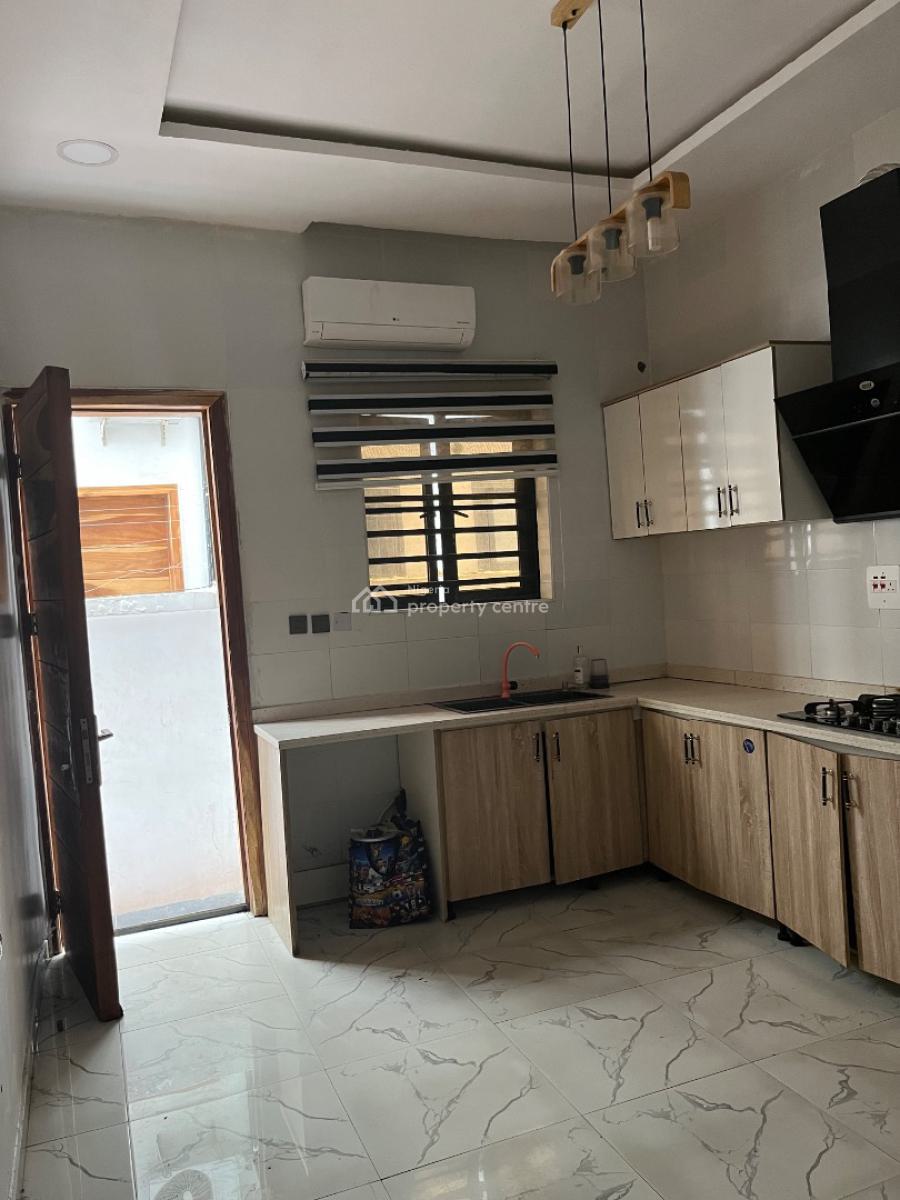 Mini Flat Available, Gra, Ikota, Lekki, Lagos, Flat / Apartment for Rent