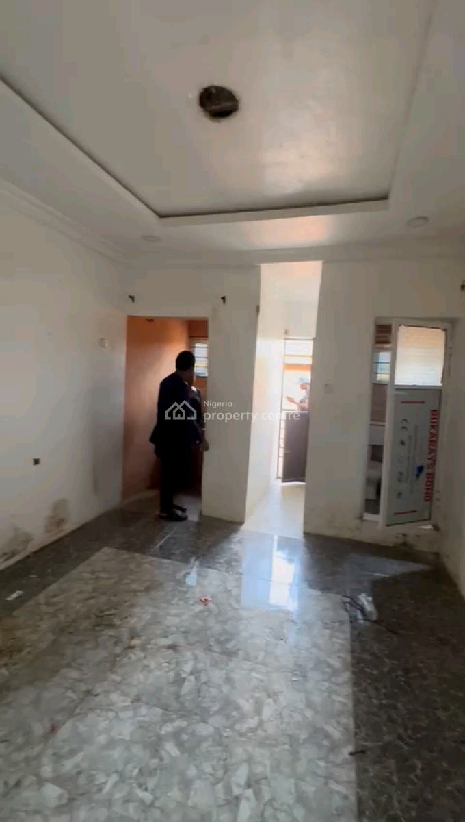 a Relatively New and Standard Roomself Con, Upstairs with Pop, Off Pedro Road, Shomolu, Lagos, Self Contain (single Rooms) for Rent