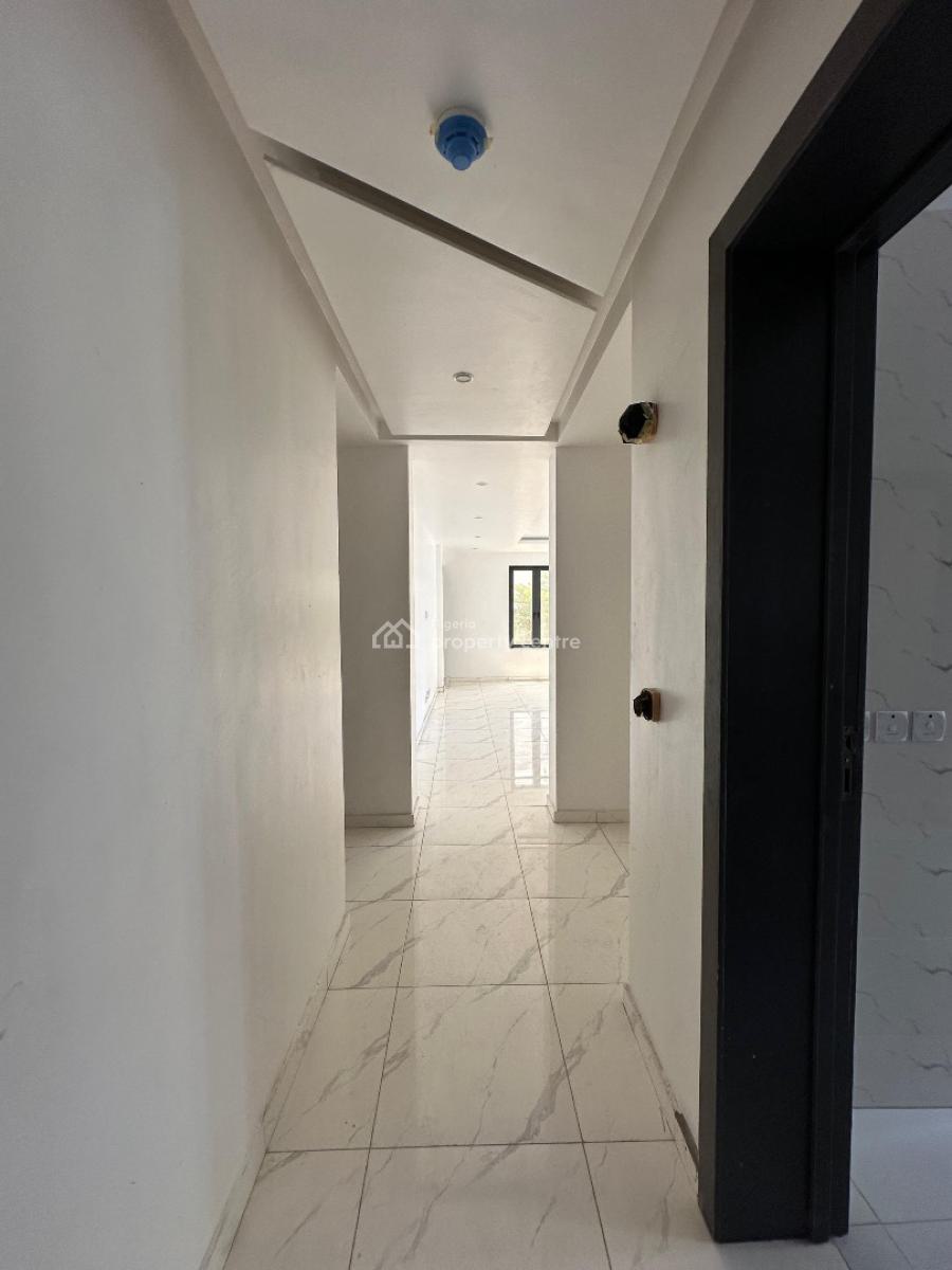 Luxury Spacious 2 Bedroom Apartment with Elevator, Lekki Phase 1, Lekki, Lagos, Block of Flats for Sale