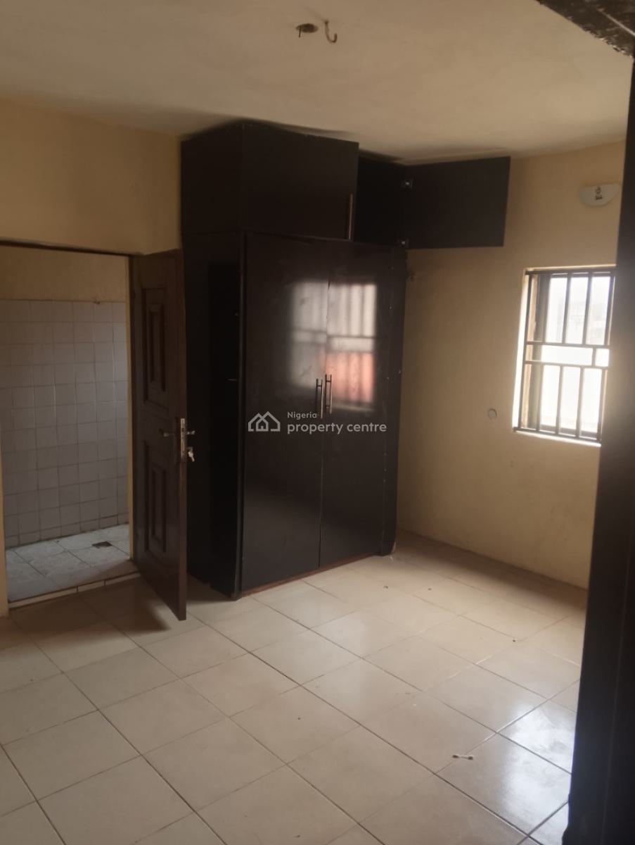 2 Bedroom Flat in a Block of Flat, Wuye, Abuja, Flat / Apartment for Rent