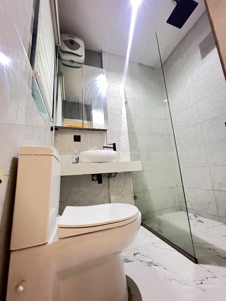 Furnished 2 Bedrooms Maisonette, Lekki Phase 1, Lekki, Lagos, Flat / Apartment for Sale