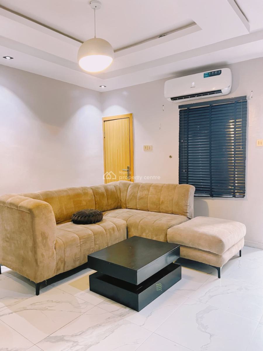 2 Bedroom Apartment, Ilupeju, Lagos, Flat / Apartment Short Let