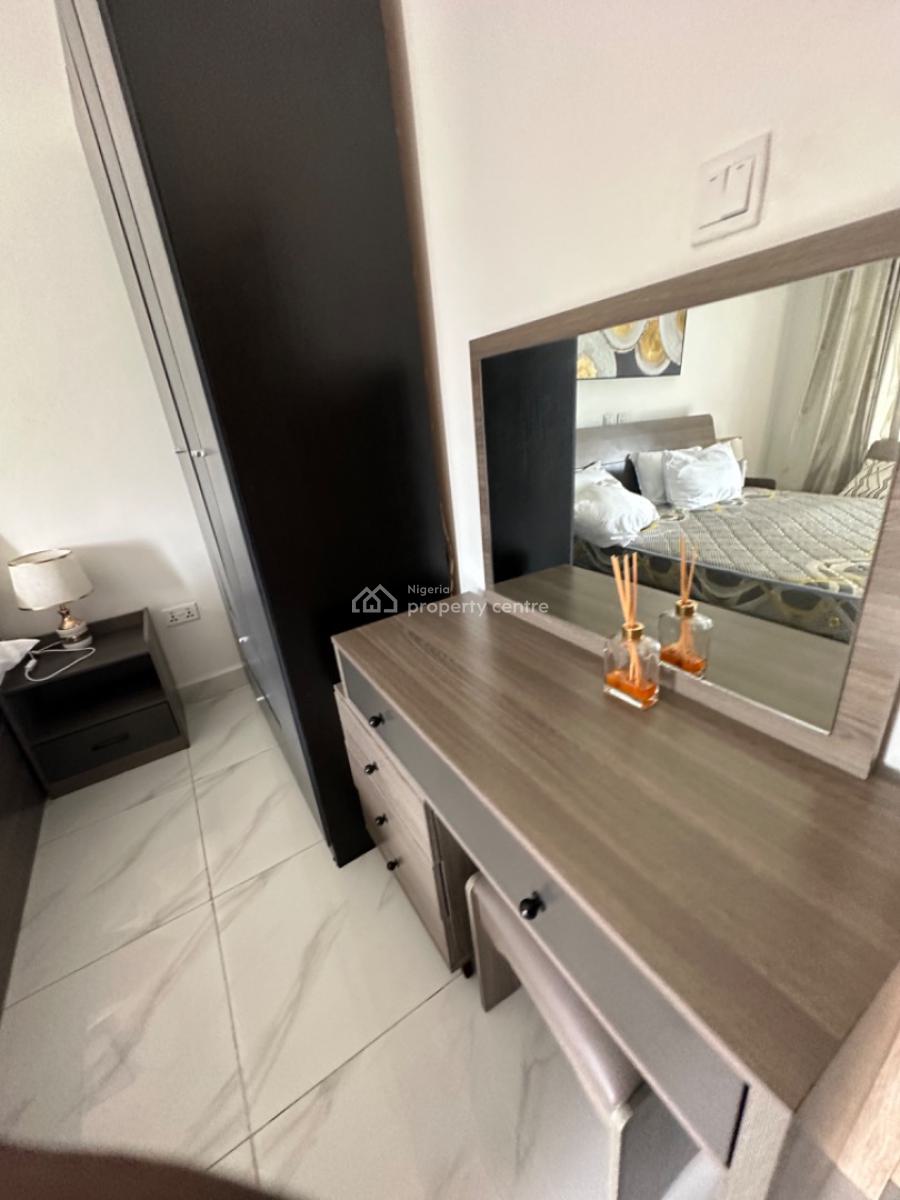 2 Bedroom Flat with Bq, Off Admiralty Way, Lekki Phase 1, Lekki, Lagos, Flat / Apartment for Sale