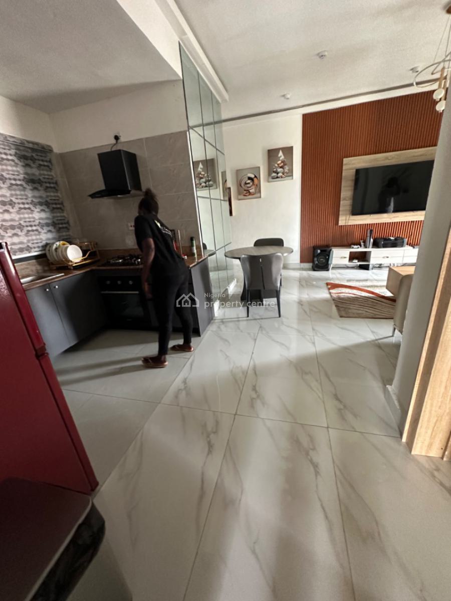 2 Bedroom Flat with Bq, Off Admiralty Way, Lekki Phase 1, Lekki, Lagos, Flat / Apartment for Sale