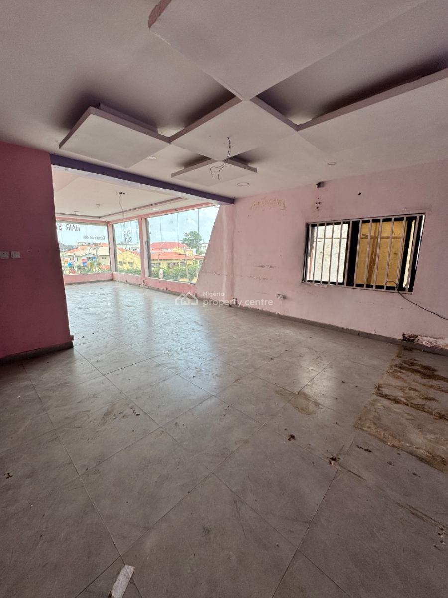 a Large Commercial Space with Show Glass in a Shopping Complex, Lekki Phase 1, Lekki, Lagos, Commercial Property for Rent