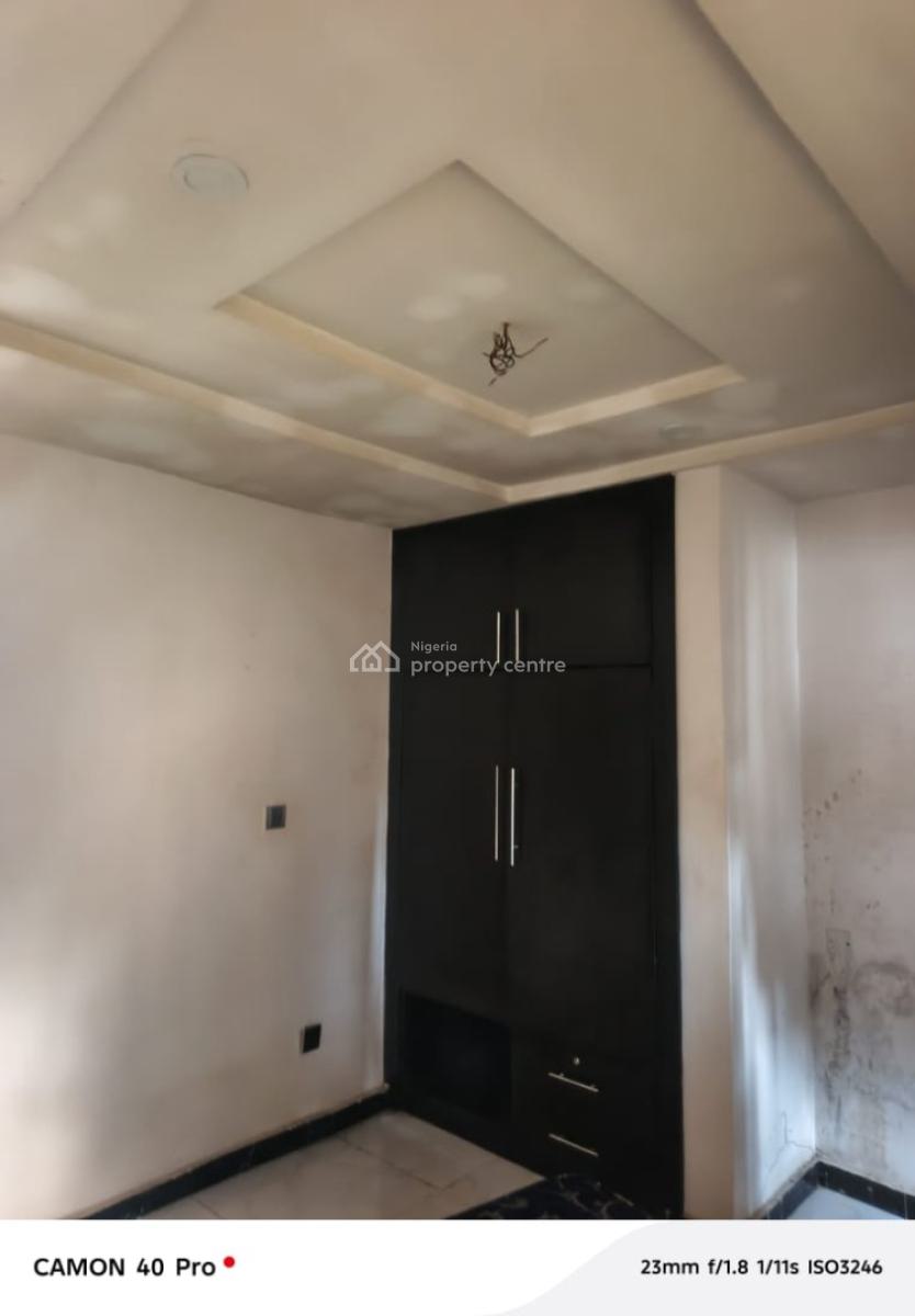a Room and Palour Self Contain, New Bodija, Ibadan, Oyo, House for Rent