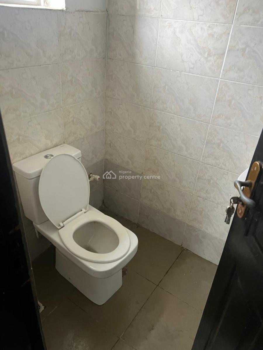Massive 2 Bedroom Flat Downstair, Abijo, Lekki, Lagos, Flat / Apartment for Rent
