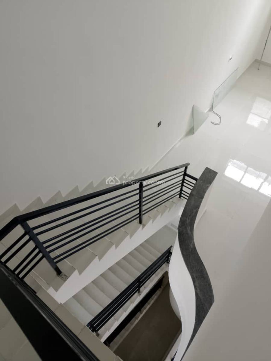 4 Bedroom Semi Detached House with Room Boys Quarters, Lekki Phase 1, Lekki, Lagos, Semi-detached Duplex for Rent