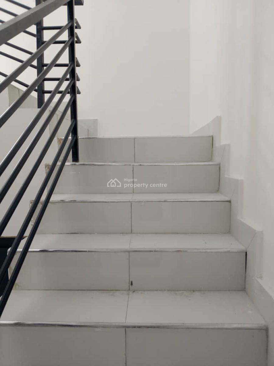 4 Bedroom Semi Detached House with Room Boys Quarters, Lekki Phase 1, Lekki, Lagos, Semi-detached Duplex for Rent