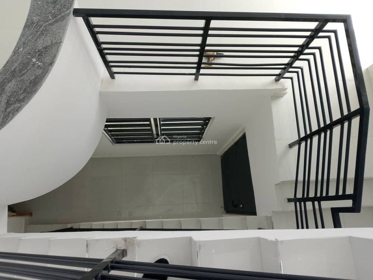 4 Bedroom Semi Detached House with Room Boys Quarters, Lekki Phase 1, Lekki, Lagos, Semi-detached Duplex for Rent