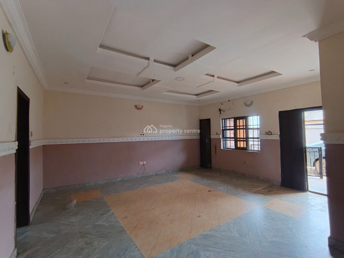 2 Bedroom Flat, Elepe Ijede Road, Ikorodu, Lagos, Flat / Apartment for Rent