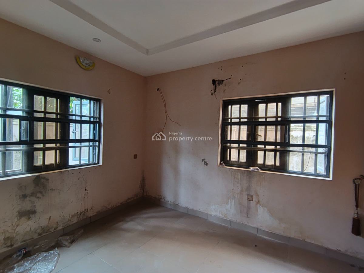 2 Bedroom Flat, Elepe Ijede Road, Ikorodu, Lagos, Flat / Apartment for Rent