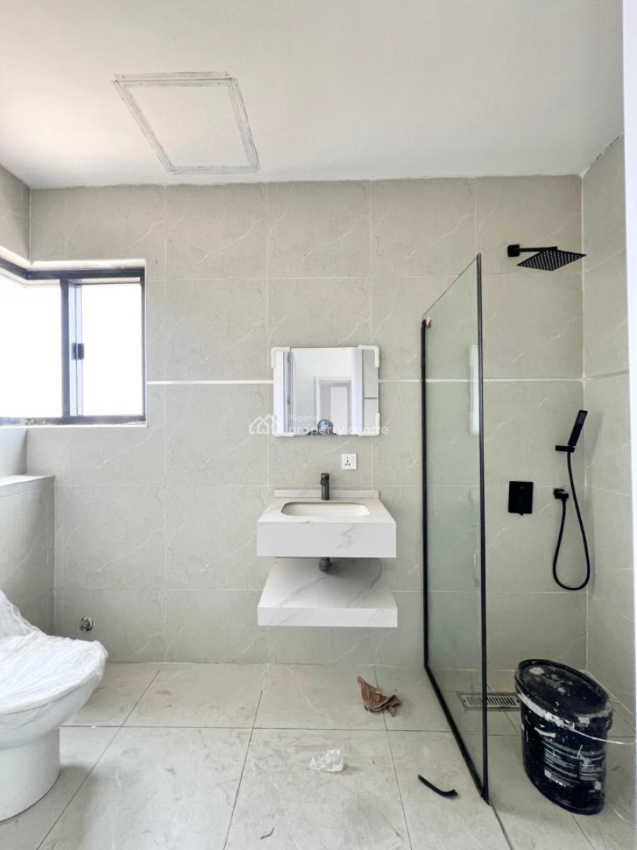 2 Bedrooms Flat with Bq, Lekki, Lagos, Flat / Apartment for Sale