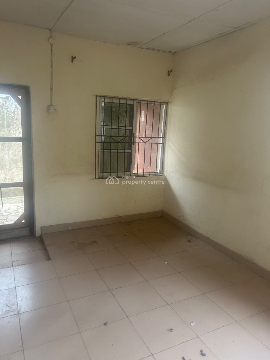 Two Bedroom Apartment, Jemi Alade, Alimosho, Lagos, Flat / Apartment for Rent