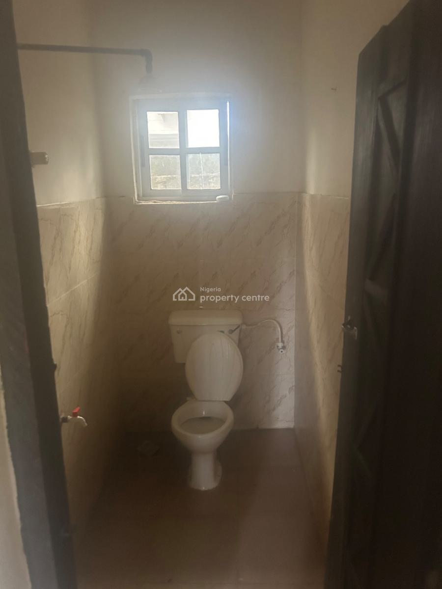 Two Bedroom Apartment, Jemi Alade, Alimosho, Lagos, Flat / Apartment for Rent