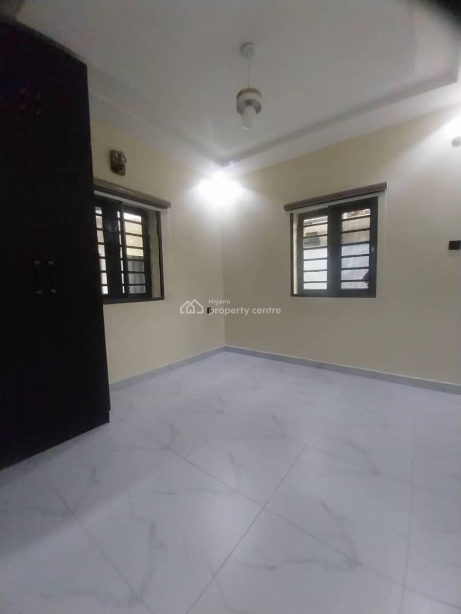Exotic 1 Bedroom Flat with Federal Light  Upstairs, Shell Cooperative Estate Eneka Link Road Off G U Akeh Road Eliozu, Eneka, Port Harcourt, Rivers, Flat / Apartment for Rent