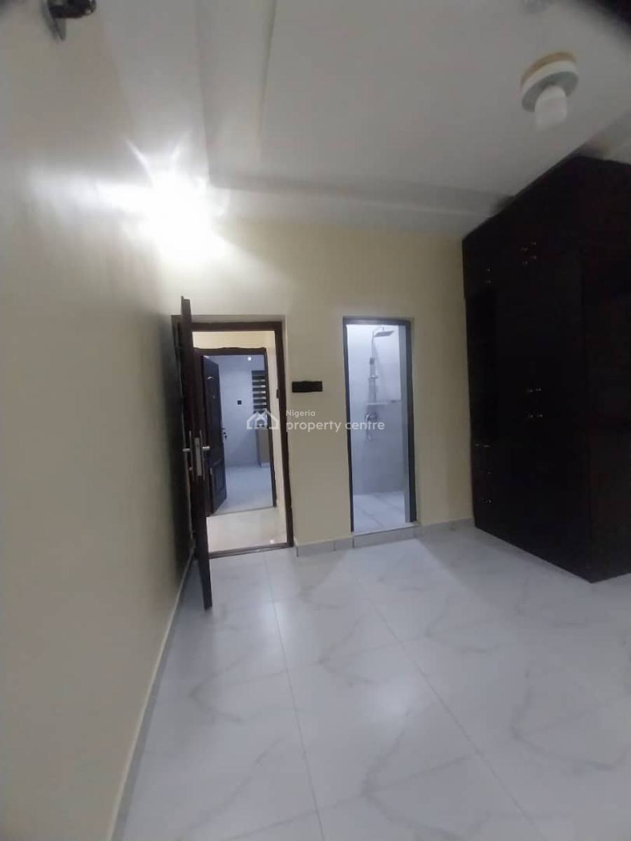 Exotic 1 Bedroom Flat with Federal Light  Upstairs, Shell Cooperative Estate Eneka Link Road Off G U Akeh Road Eliozu, Eneka, Port Harcourt, Rivers, Flat / Apartment for Rent