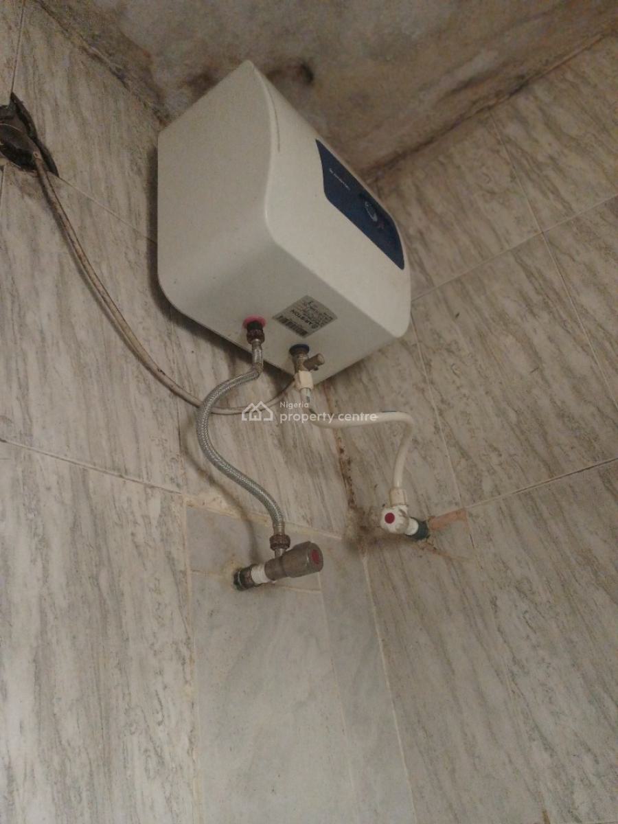 a Spacious Bedroom Flat with Rooms En Suite and Guest Toilet, Agege Axis, Mangoro, Ikeja, Lagos, Flat / Apartment for Rent