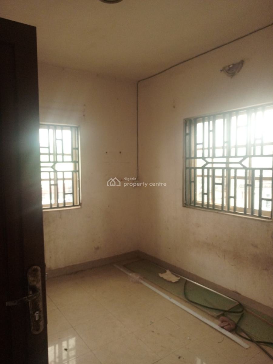 a Spacious Bedroom Flat with Rooms En Suite and Guest Toilet, Agege Axis, Mangoro, Ikeja, Lagos, Flat / Apartment for Rent