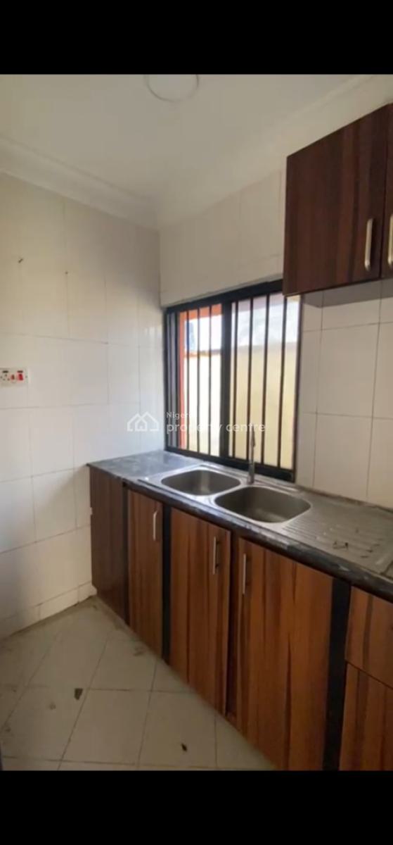 2 Bedrooms Apartment, Off Admiralty Way, Lekki Phase 1, Lekki, Lagos, Flat / Apartment for Rent