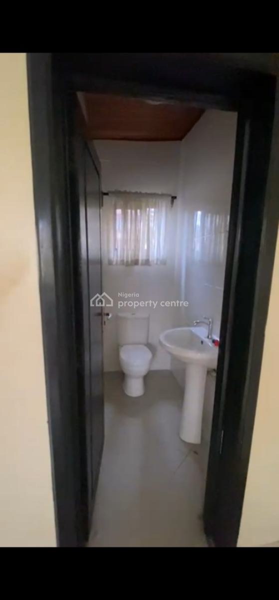 2 Bedrooms Apartment, Off Admiralty Way, Lekki Phase 1, Lekki, Lagos, Flat / Apartment for Rent