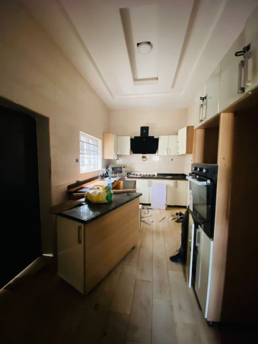 4 Bedroom Semi Detached House Well Standard, Bera Estate, Lekki, Lagos, Semi-detached Duplex for Rent