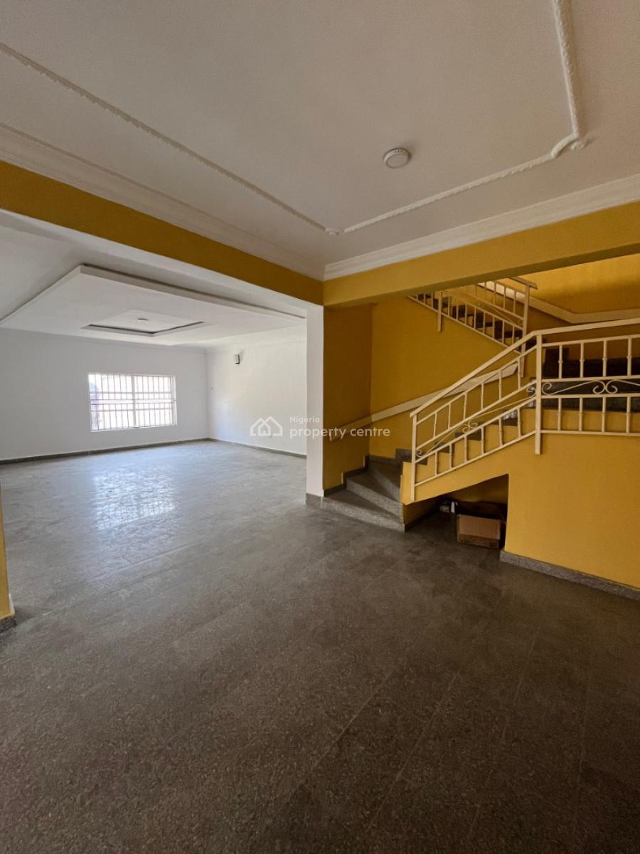 Very Spacious Self Serviced 4 Bedroom Semi Detached Duplex + 2 Rooms Bq, Lekki Phase 1, Lekki, Lagos, Semi-detached Duplex for Sale