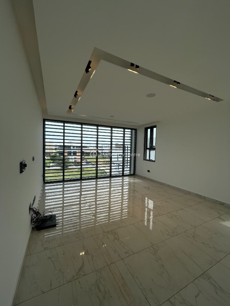 5-bedroom Semi-detached Duplex, Cowrie Creek Estate, Ikate, Lekki, Lagos, Semi-detached Duplex for Sale