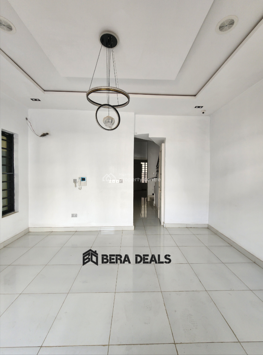 4 Bedroom Semi-detached House, Ikota, Lekki, Lagos, Semi-detached Duplex for Sale