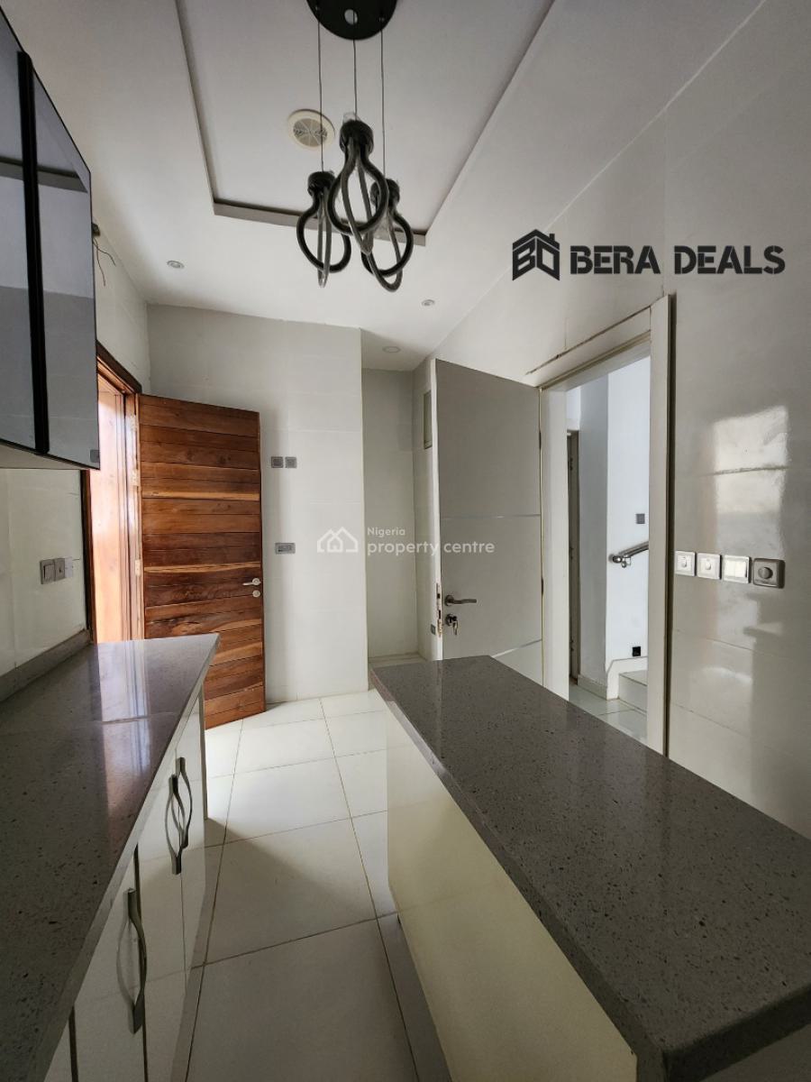 4 Bedroom Semi-detached House, Ikota, Lekki, Lagos, Semi-detached Duplex for Sale