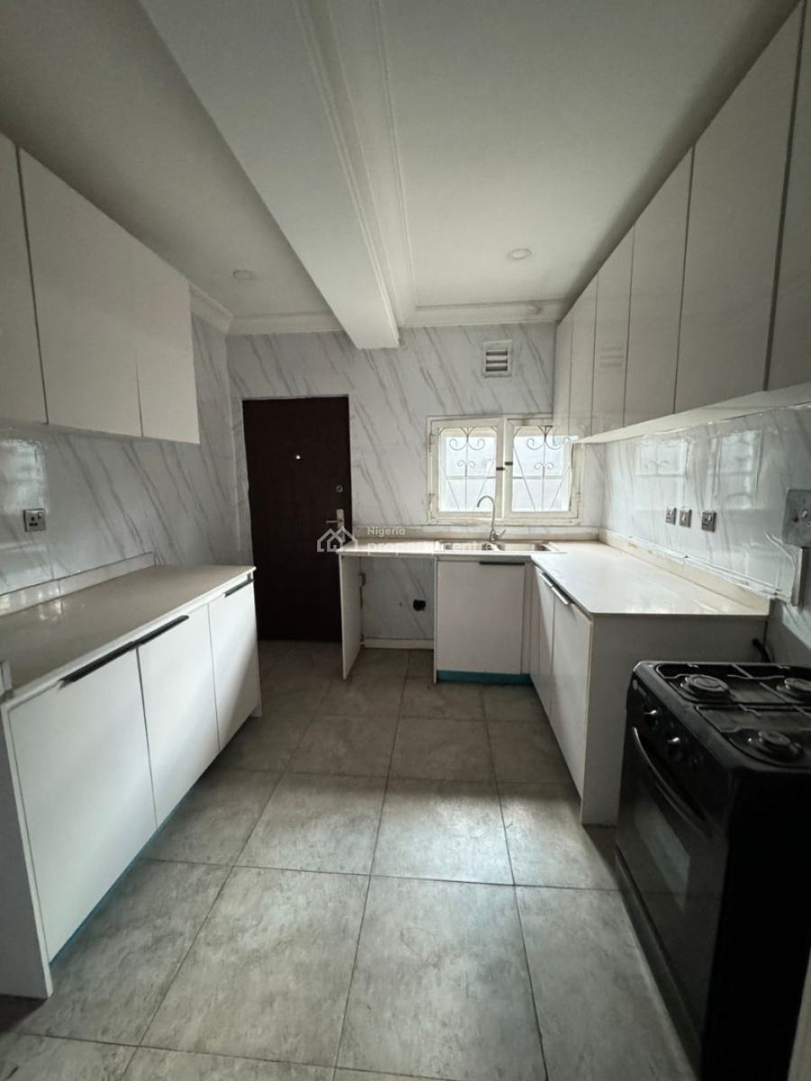 3-bedroom Apartment with Bq, Lekki Phase 1, Lekki, Lagos, Flat / Apartment for Rent