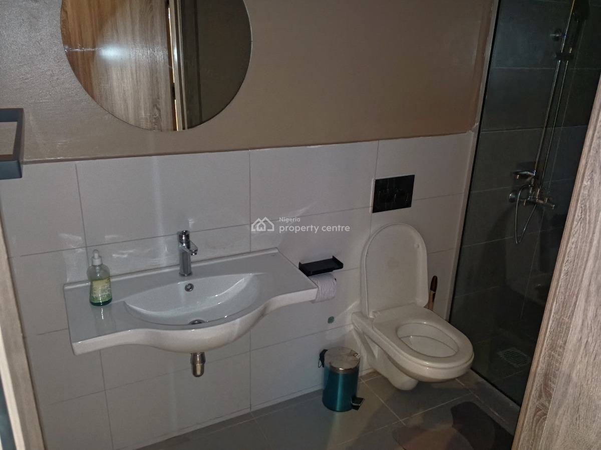 2 Bedrooms Tastefully Finished Fully Furnished Serviced Apartment, Off White Sand Street Ocean Side, Lekki Phase 1, Lekki, Lagos, Flat / Apartment for Rent