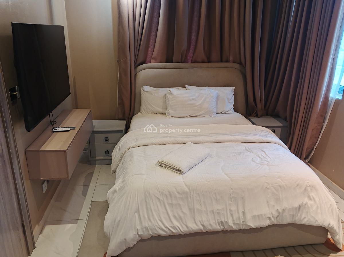 2 Bedrooms Tastefully Finished Fully Furnished Serviced Apartment, Off White Sand Street Ocean Side, Lekki Phase 1, Lekki, Lagos, Flat / Apartment for Rent