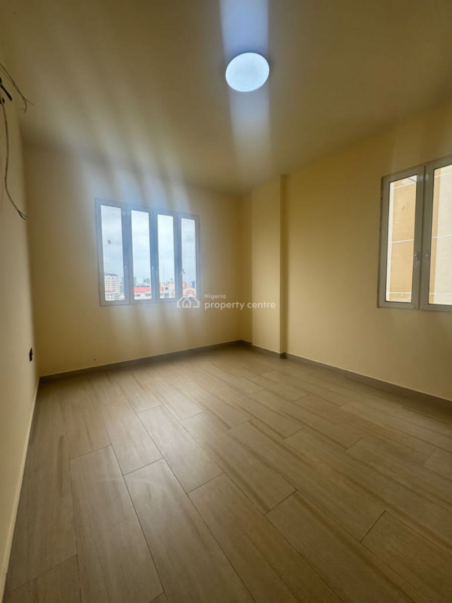 3 Bedrooms Flat, Musa Yaradua, Victoria Island (vi), Lagos, Flat / Apartment for Sale