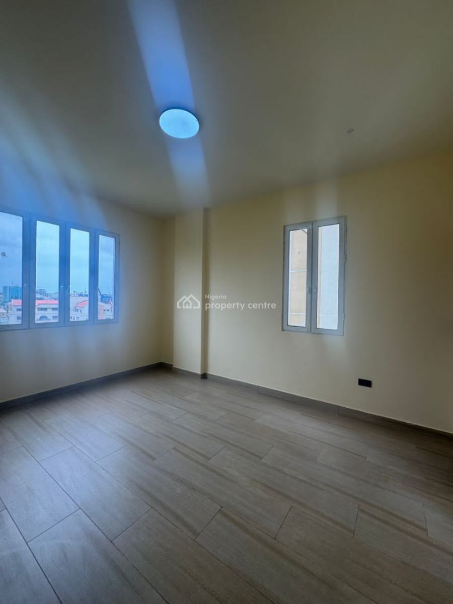 3 Bedrooms Flat, Musa Yaradua, Victoria Island (vi), Lagos, Flat / Apartment for Sale