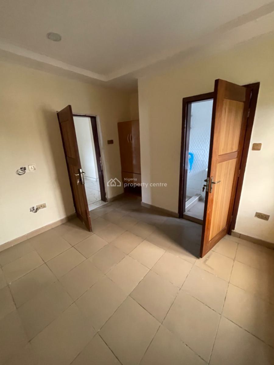 Well Renovated 2 Bedroom Apartment with Excellent Facilities, Ogidan, Ajah, Lagos, Flat / Apartment for Rent