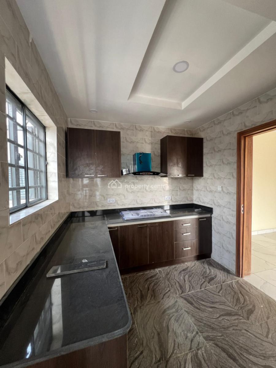 3-bedroom Apartment, Osapa, Lekki, Lagos, Flat / Apartment for Rent