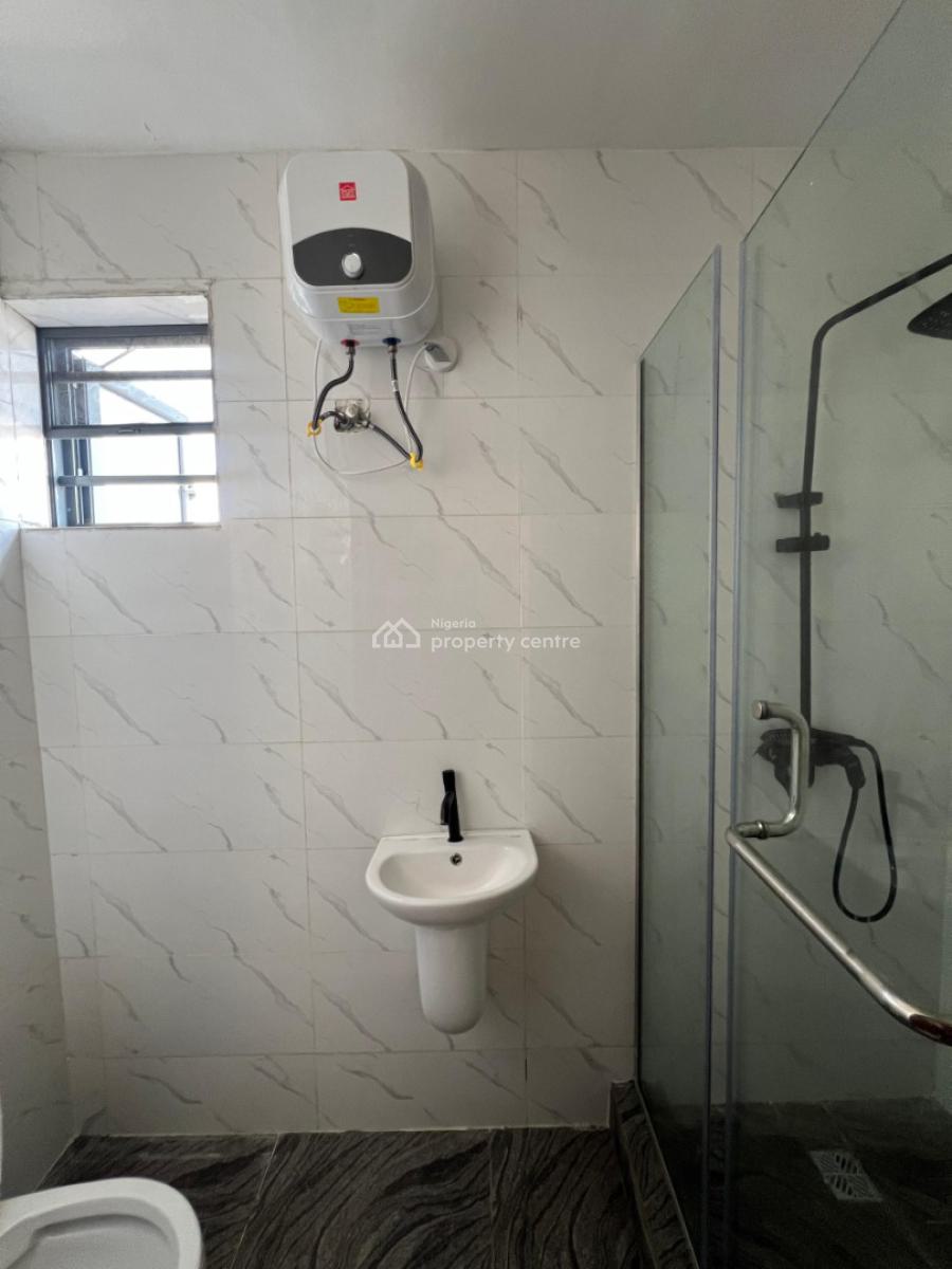 3-bedroom Apartment, Osapa, Lekki, Lagos, Flat / Apartment for Rent