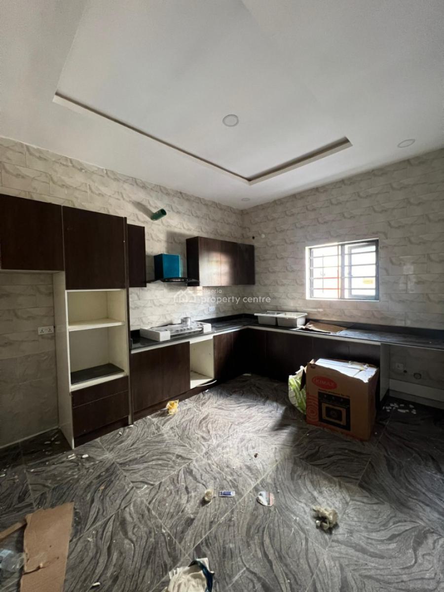 3-bedroom Apartment, Osapa, Lekki, Lagos, Flat / Apartment for Rent
