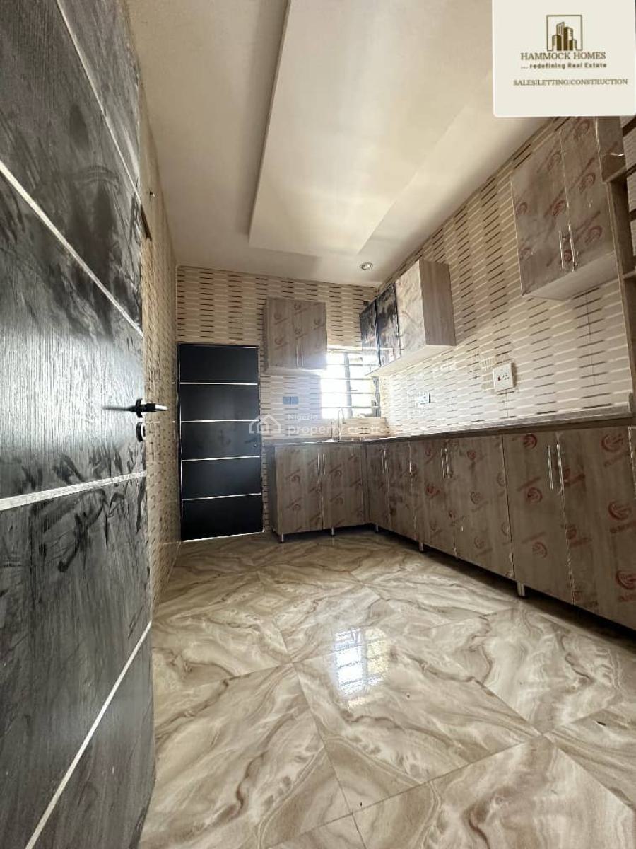 Luxury 2-bedroom Apartment Brand New & Elegantly Finished, Chief Lateef Oyelade Gra, Ring Road Estate, Oluyole, Oyo, Flat / Apartment for Sale