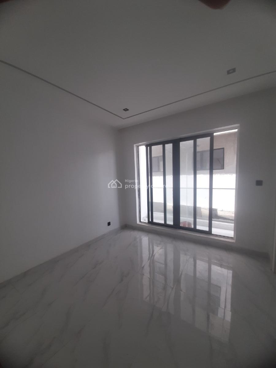 Newly Built and Serviced with 24/7 Power Supply 2 Bedroom En-suite Flat, Lekki Phase 1, Lekki, Lagos, Flat / Apartment for Sale