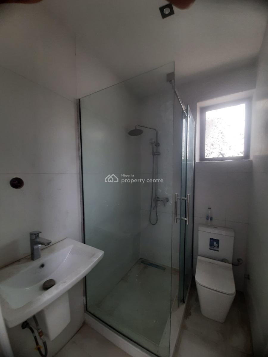 Newly Built and Serviced with 24/7 Power Supply 2 Bedroom En-suite Flat, Lekki Phase 1, Lekki, Lagos, Flat / Apartment for Sale